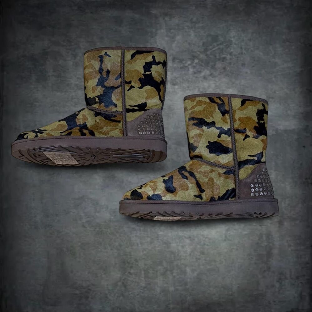 Ugg Women's multi Boots - Picture 3 of 8